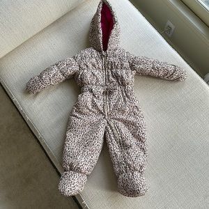 Rothschild brand leopard print infant footed snowsuit w/ hood, size 12 months